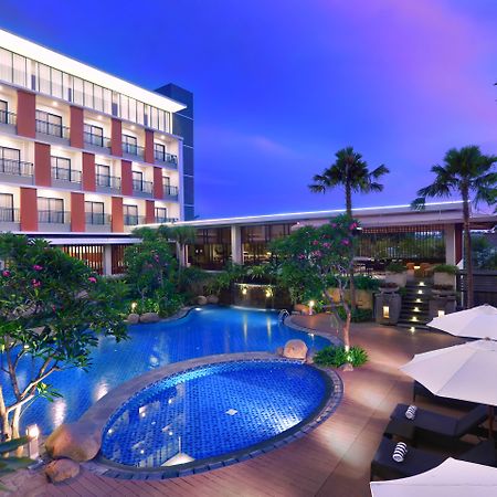 Aston Bojonegoro City Hotel Exterior foto