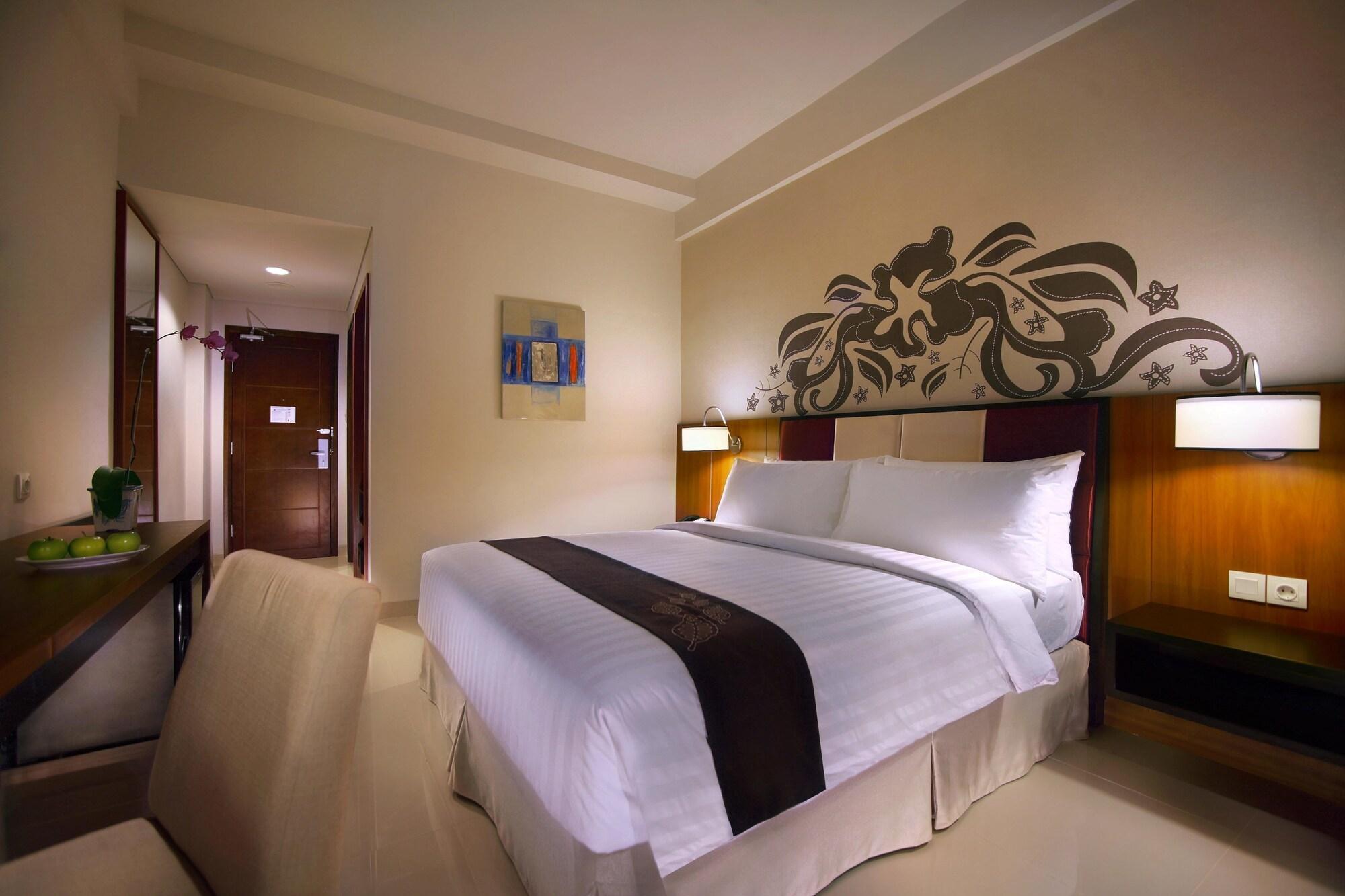 Aston Bojonegoro City Hotel Exterior foto