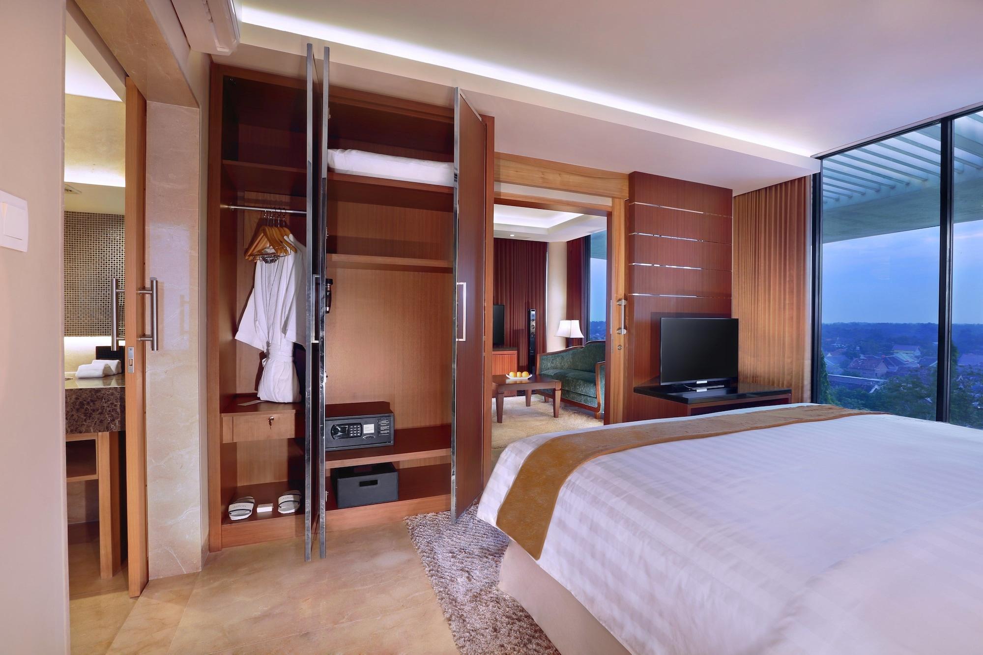 Aston Bojonegoro City Hotel Exterior foto