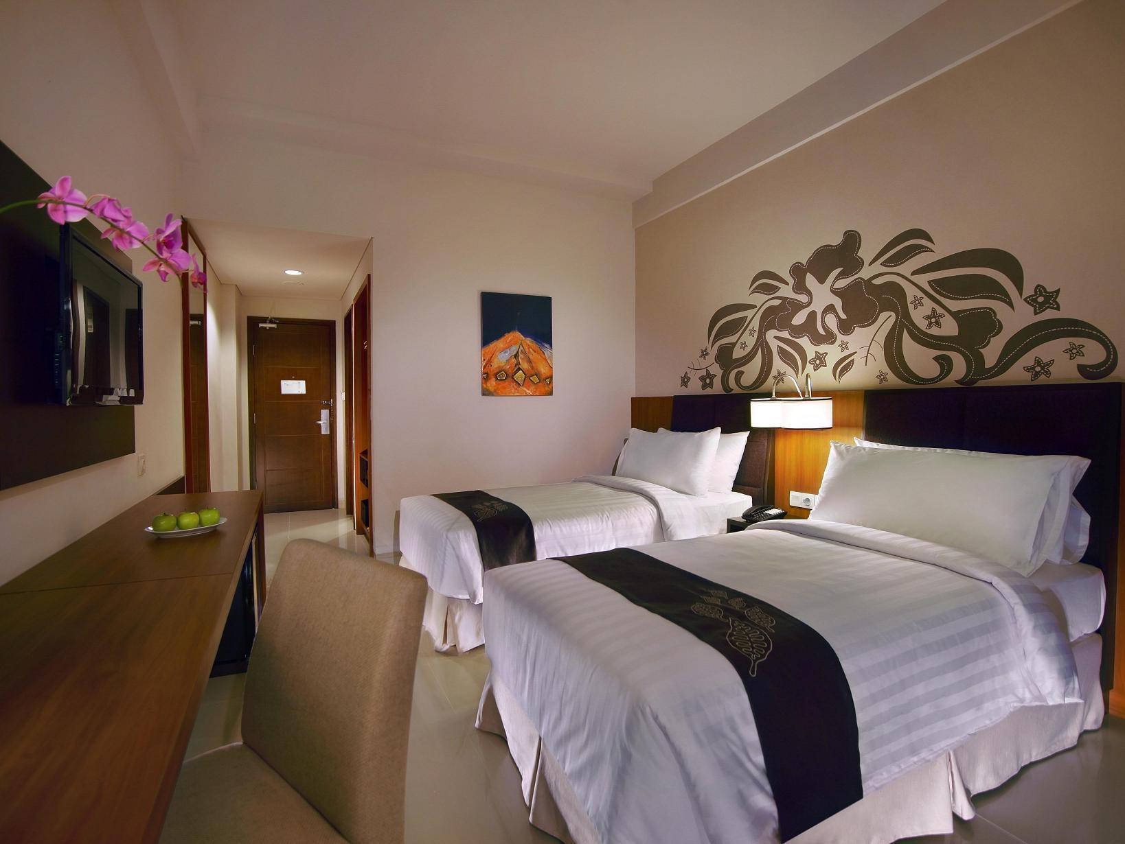 Aston Bojonegoro City Hotel Exterior foto
