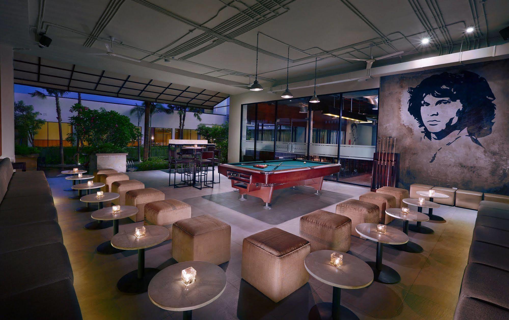 Aston Bojonegoro City Hotel Exterior foto