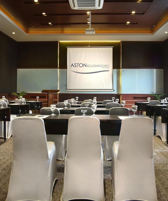 Aston Bojonegoro City Hotel Exterior foto